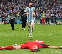 博彩论坛-巴伦西亚门将表现出色,帮助球队守住胜利场