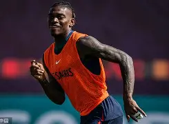 葡萄牙队迎战卢森堡队,豪取三分球