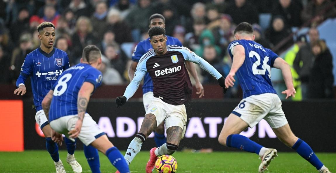 博彩论坛-阿斯顿维拉队员